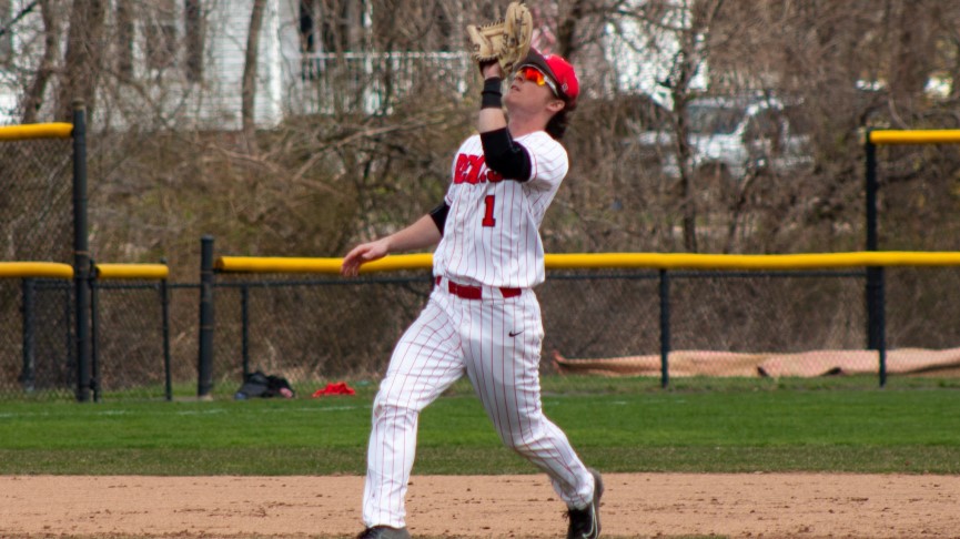 Baseball Sweeps Framingham in MASCAC Twinbill