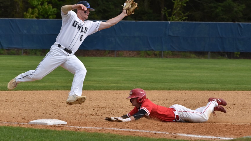 Baseball Falls to Westfield State, 8-7