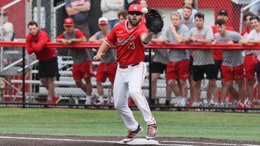 Baseball Holds Off RIC, 6-5