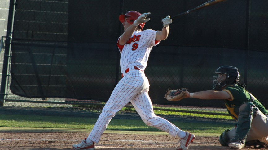 Baseball Extends Winning Streak to Seven with MASCAC Sweep