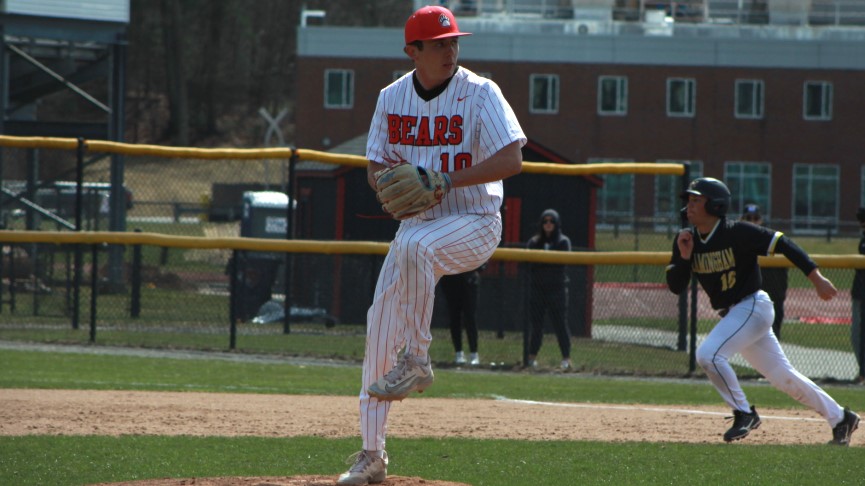 Baseball Splits Doubleheader with Framingham to Open MASCAC Play