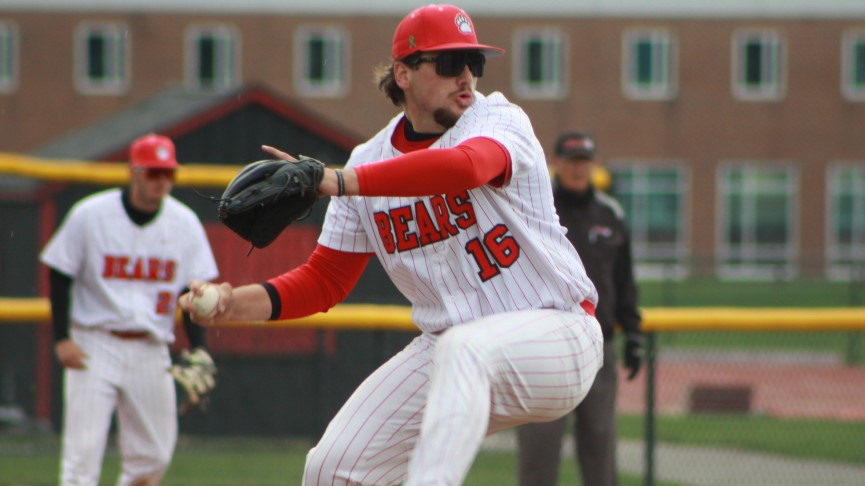 Baseball Runs Streak to 16 with 5-1 MASCAC Win Over Worcester State