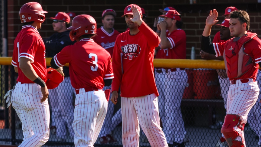 Baseball Ends Season with 15-6 Loss to Mount Union in NCAA Tournament
