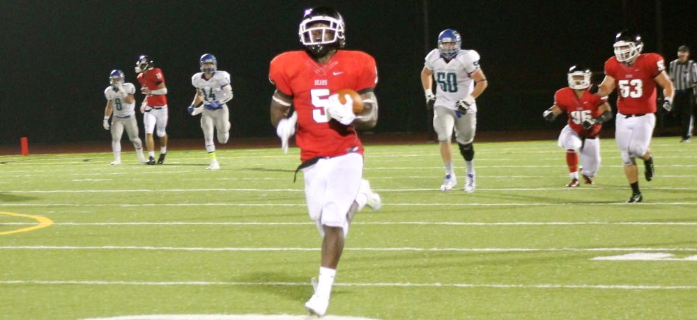 Comeback Bid Falls Short as Football Drops 33-27 Decision to Salve Regina