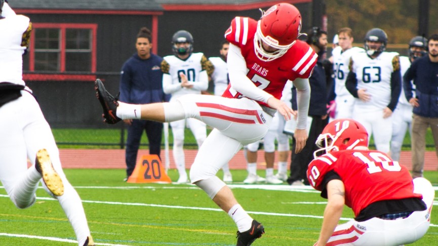 Football Falls to Framingham State, 47-13