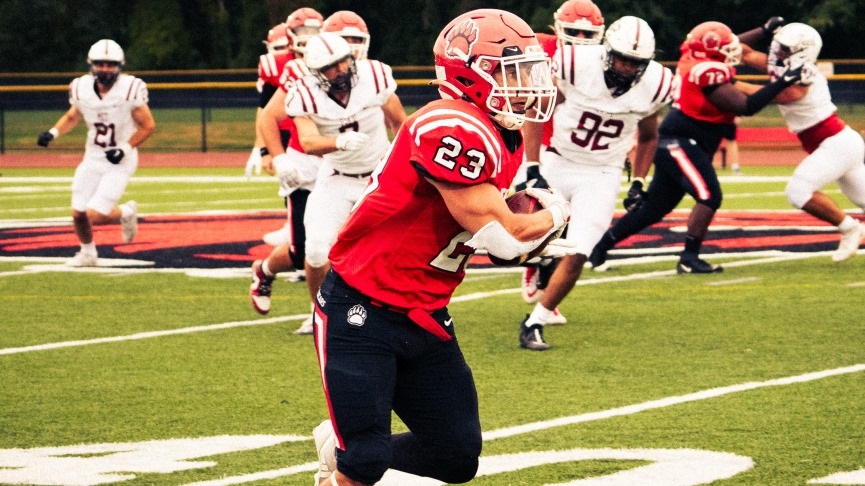 Football Falls to Plymouth State, 17-14
