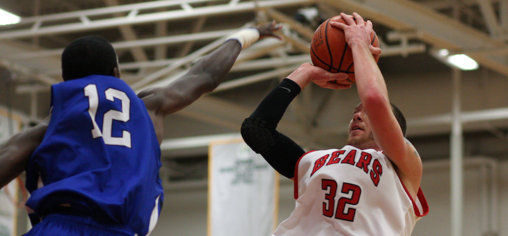 Motta, Connor Lead Men's Basketball to 82-70 Win over #19 MIT