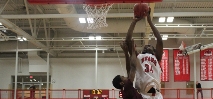 Lofton Leads Men's Hoops to 62-50 Win over Wheaton