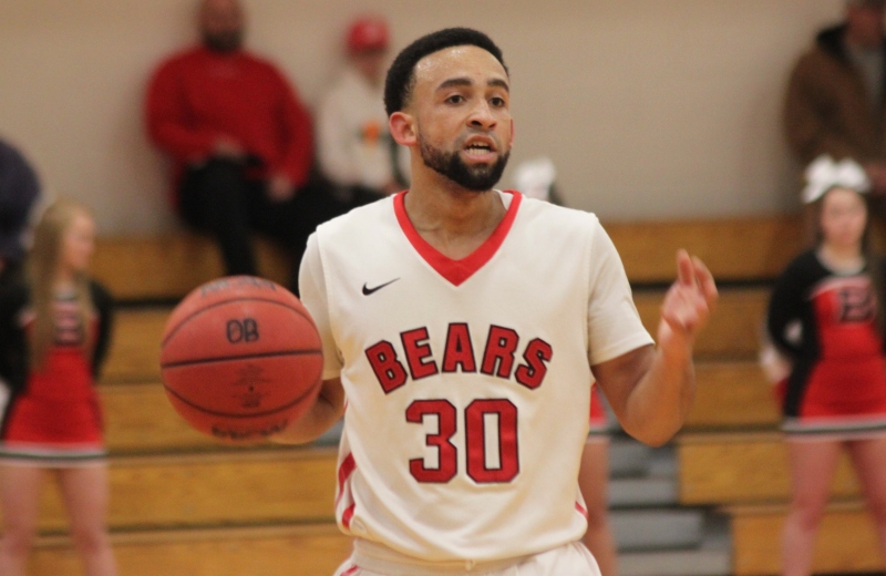 Men's Basketball Suffers 84-76 Setback to Endicott