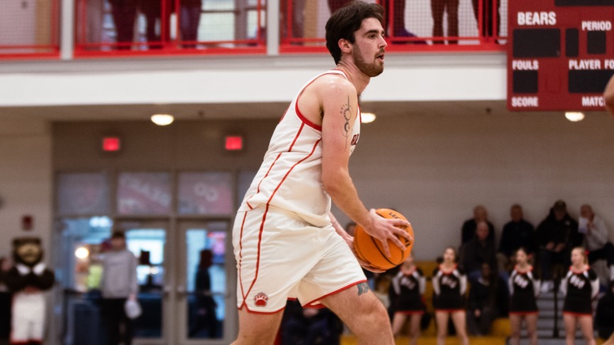 Men's Basketball Falls to Westfield State in Regular Season Finale, 70-66