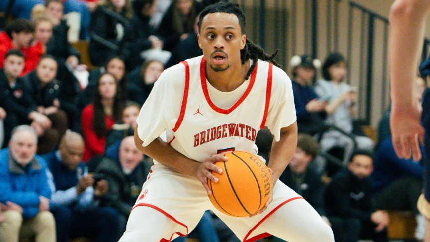 Men's Basketball Drops 74-69 MASCAC Decision to Salem State