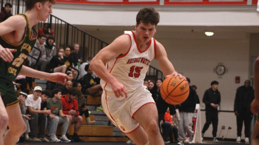Men's Basketball Rallies for 74-70 MASCAC Win Over Fitchburg State
