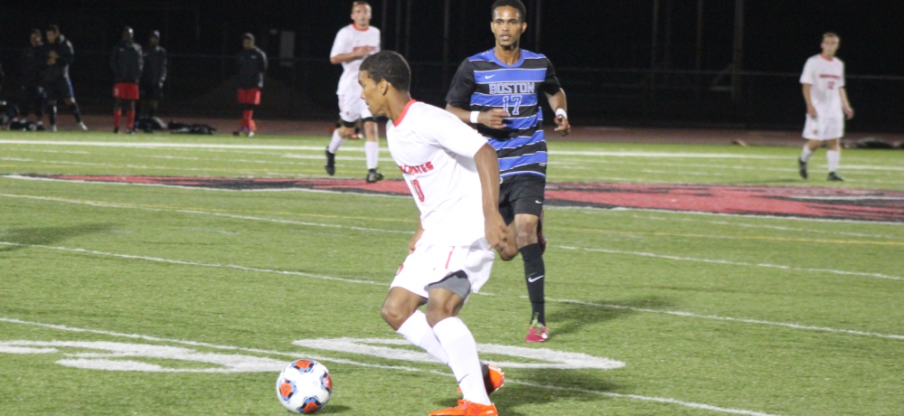 Men's Soccer Falls to UMass Boston in Double Overtime, 1-0