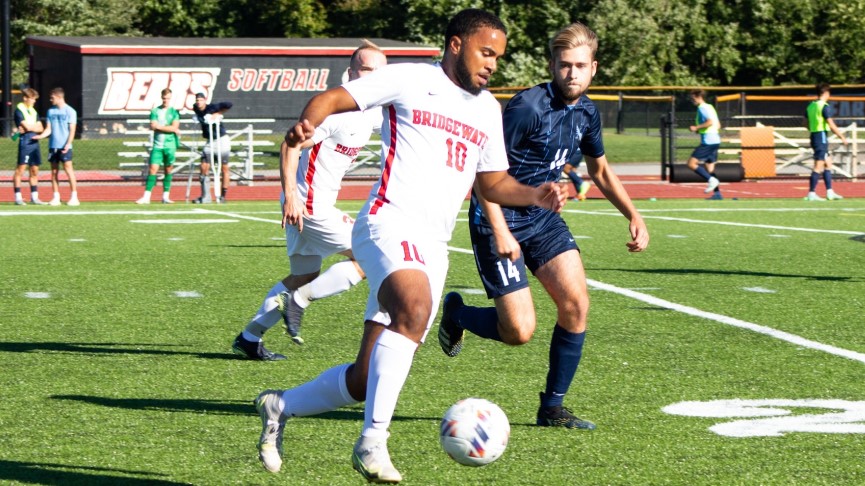 Men's Soccer Edged by Roger Williams, 1-0