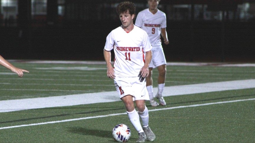 Men's Soccer Blanks Emerson, 2-0