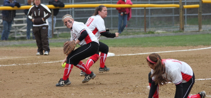 Softball Swept by Tufts