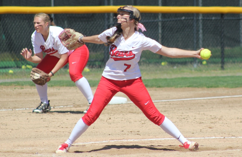 Softball Sweeps MCLA in MASCAC Doubleheader