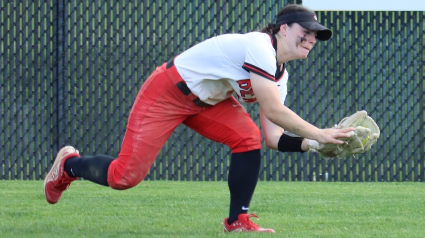 Softball Sweeps Mass. Maritime in MASCAC Twinbill
