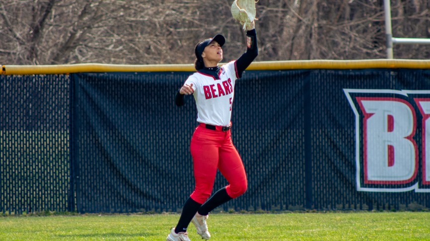 Softball Drops Pair of Games to UMass Dartmouth