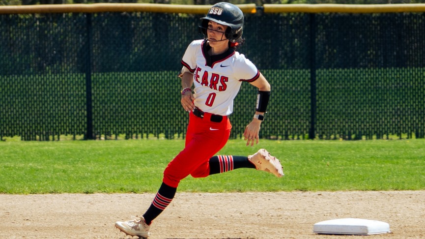 Softball Sweeps Westfield State on Senior Day