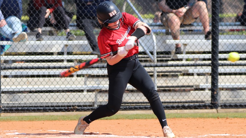 Softball Splits Twinbill with Curry