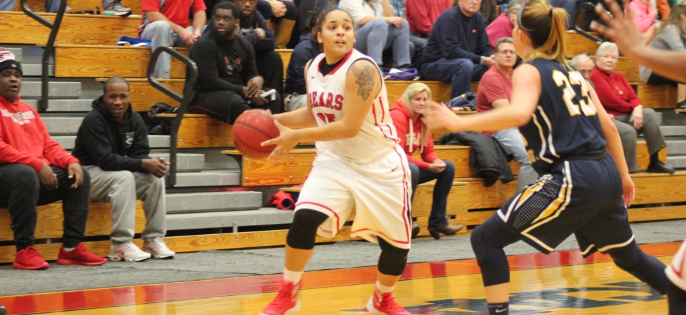 Women's Basketball Downs Westfield State, 90-79