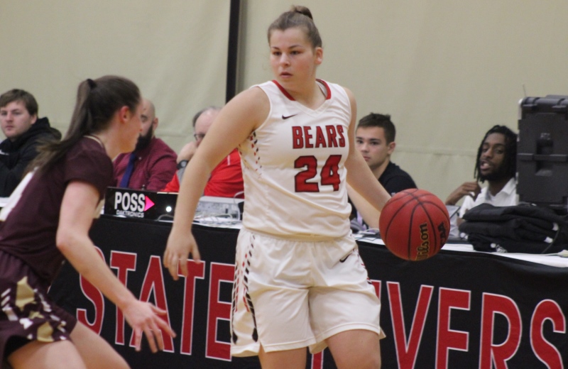 Dziadyk, Fitzgerald Lead Women's Hoops to 73-62 Win over Dean