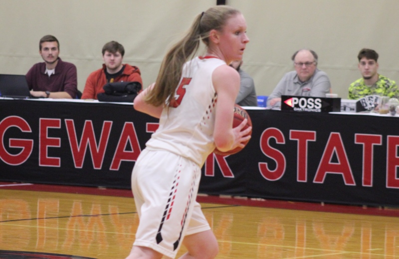 Women's Basketball Falls to Worcester State, 74-62
