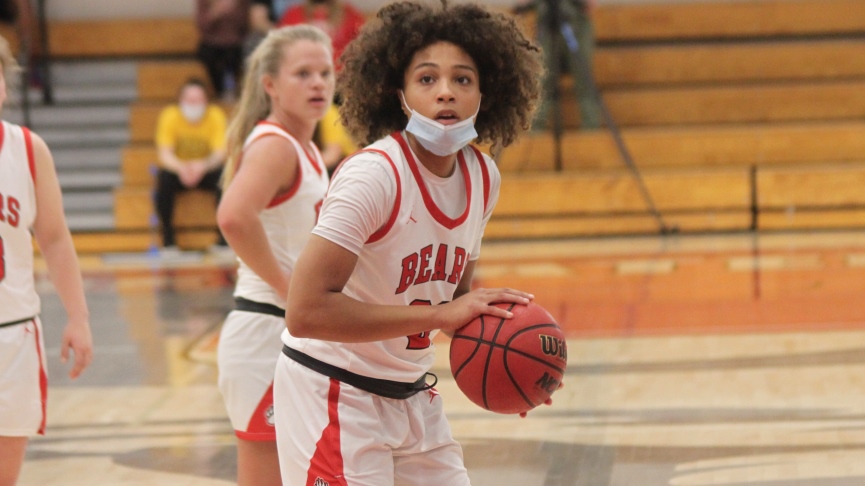Women's Basketball Downs Westfield State, 94-82