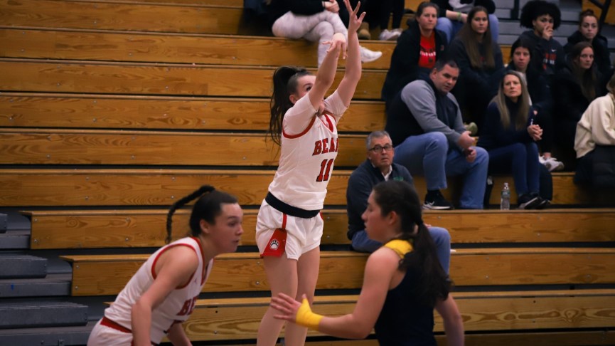 Thomas Leads Women's Basketball to 73-55 MASCAC Win Over MCLA