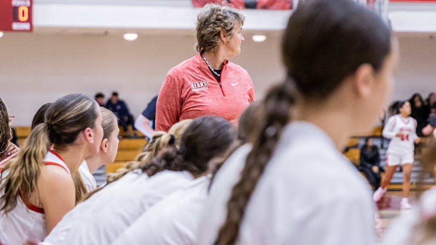 Women&rsquo;s Basketball Downs Framingham State for Casey's 400th Career Win