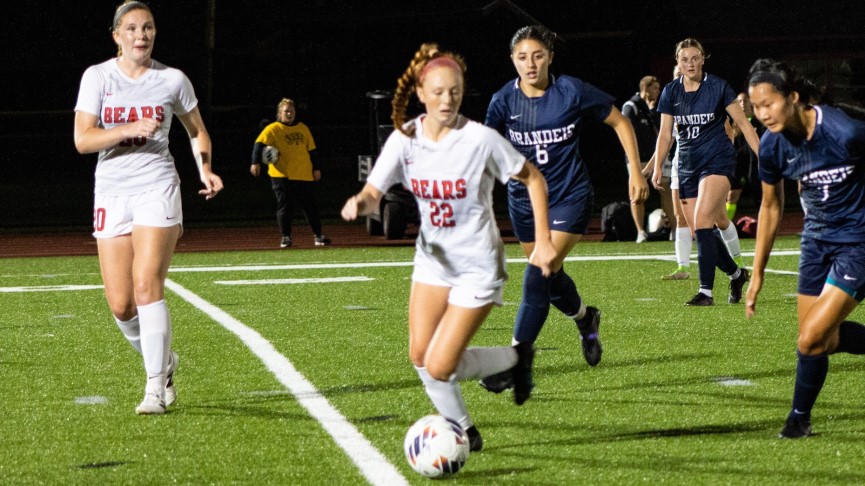 Women's Soccer Drops 2-0 Decision to Brandeis