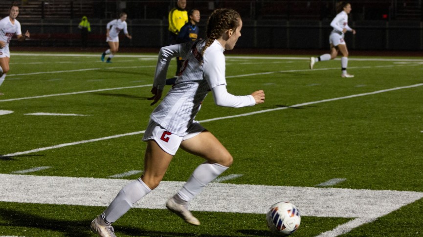 Women's Soccer Blanks UMass Dartmouth, 3-0