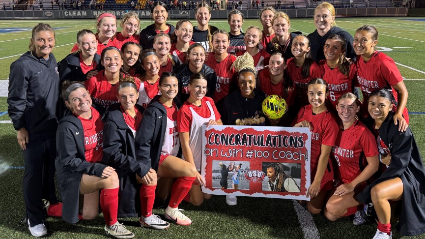 Women's Soccer Blanks Mass. Maritime as Carvalho Records 100th Win