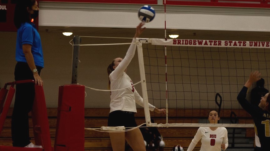 Volleyball Posts 3-0 MASCAC Win over Mass. Maritime