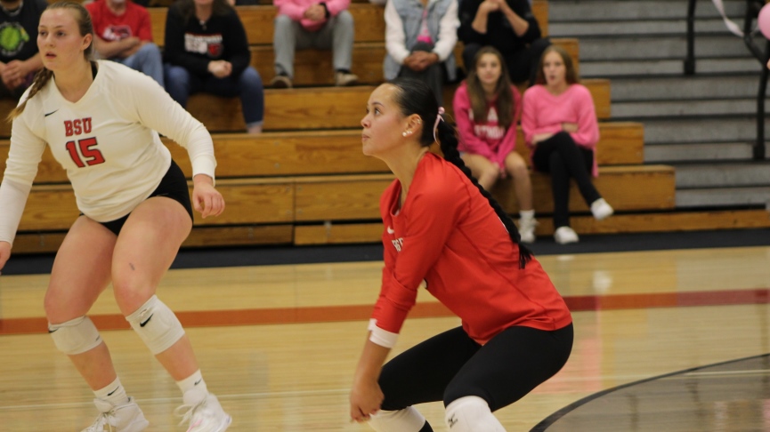 Volleyball Posts 3-1 Win Over RIC on Dig Pink&reg; Night