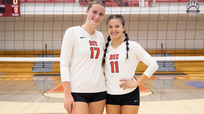 Volleyball Celebrates Senior Day with 3-0 MASCAC Win over Mass. Maritime